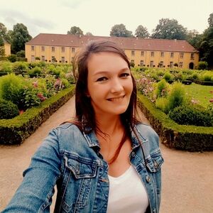 Meet your Posher, Angela